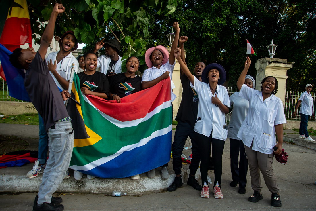 Estudiantes sudafricanos se unieron a la marcha.