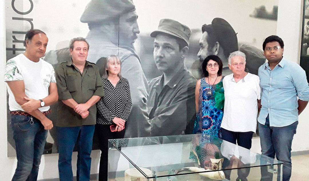 Activista italiano visita el Museo del Memorial Ernesto Che Guevara, de Santa Clara.