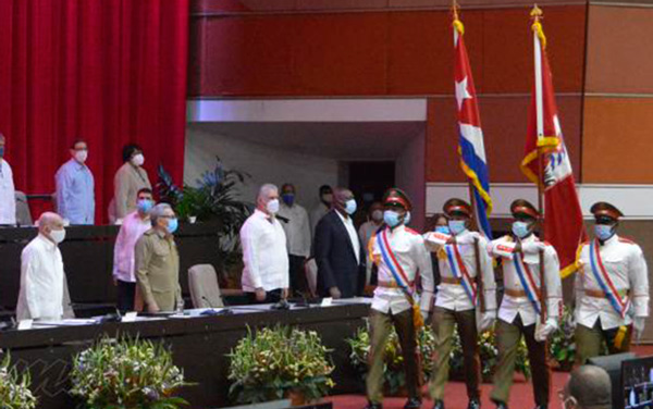 Sesión plenaria de apertura del 8.º Congreso del Partido Comunista de Cuba.