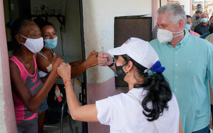 Visita presidente cubano barrio El Fanguito