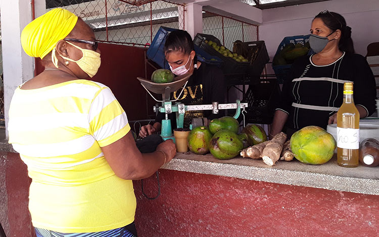 Mercado agropecuario en el municipio de Corralillo, en Villa Clara.