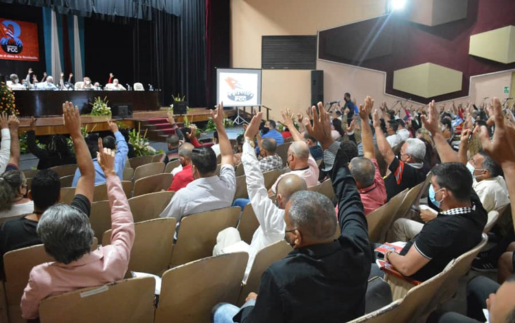 Delegados a la Asamblea de Balance del Partido en Villa Clara.