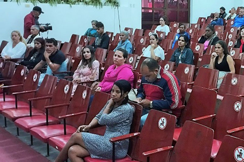 Graduados de la oncena edición del curso de entrenamiento a la reserva de cuadros políticos en Villa Clara.