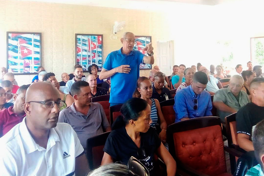 Pleno del Comité Municipal del Partido en Santa Clara.