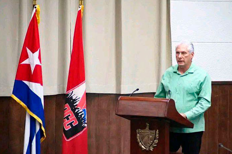 Miguel Díaz-Canel pronuncia discurso en el Pleno Extraordinario del CCPCC.