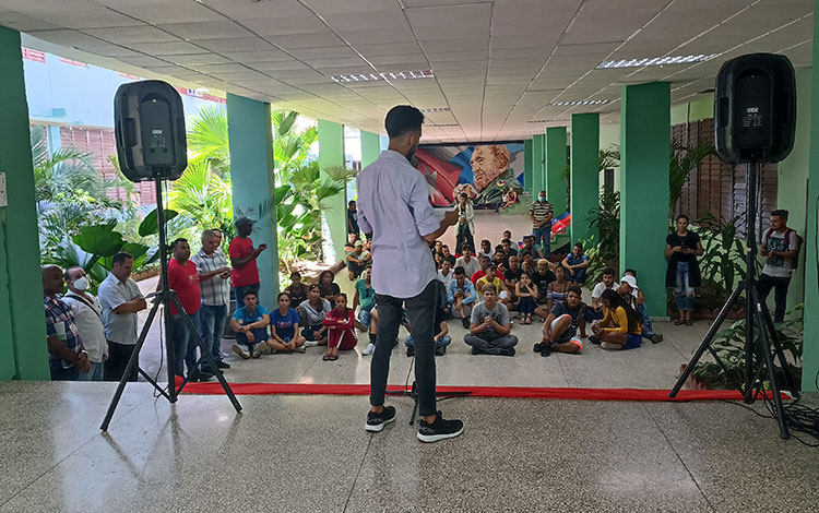 Jóvenes participantes en el segundo campamento de verano, en la Universidad de Ciencias Médicas de Villa Clara.