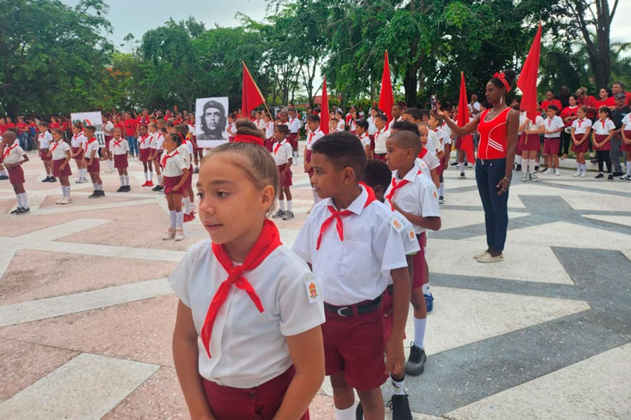 Nuevos miembros de la OPJM, tras el cambio de atributo pioneril.