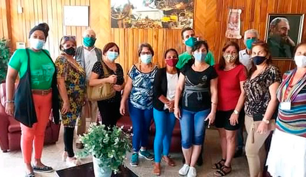 Círculo de periodistas especializados en la industria del reciclaje. Círculo de periodistas especializados en la industria del reciclaje.