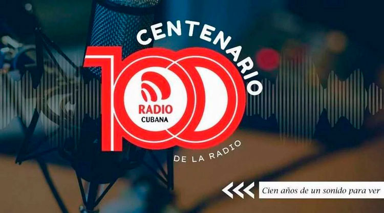 Cartel por el centenario de la Radio Cubana.