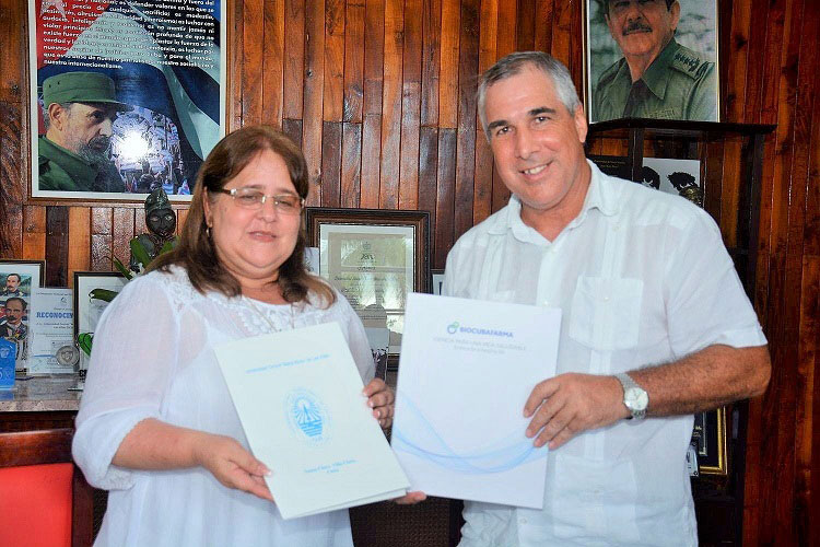 Firma de convenio entre la Universidad Central  «Marta Abreu » de Las Villas y BioCubaFarma.