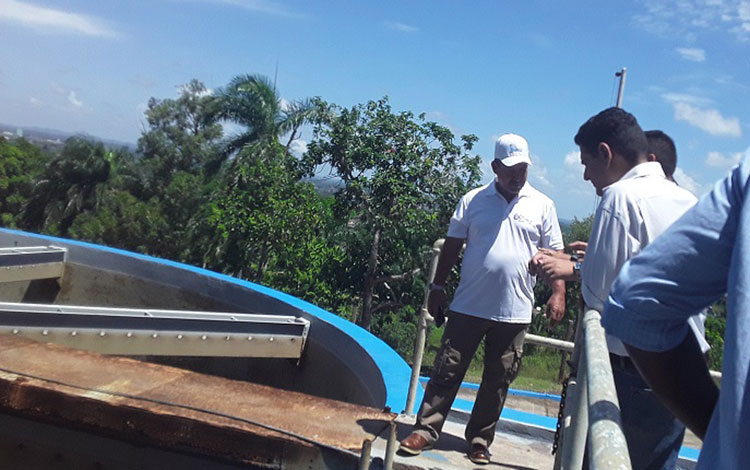 Visita a la planta potabilizadora Cerro Calvo, en Santa Clara.