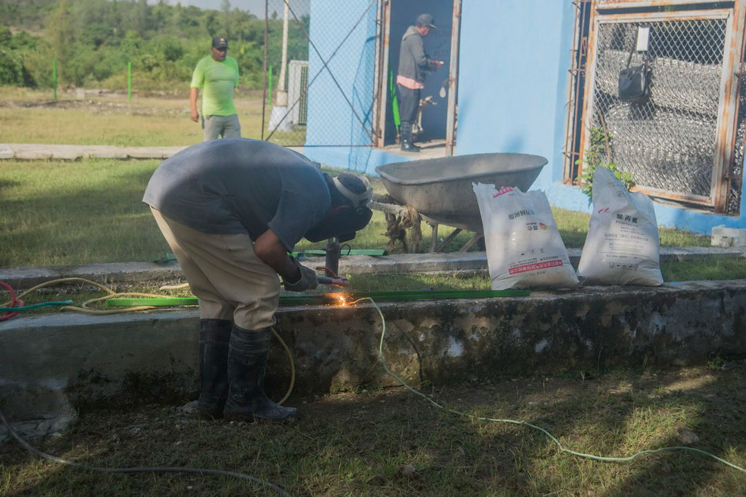 Brigadas trabajan en la revitalización de la estación de bombeo Minerva.