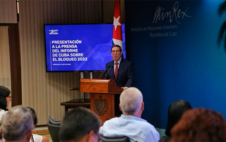 Canciller cubano, Bruno Rodríguez Parrilla, presenta a la prensa el informe sobre los efectos del bloqueo de los Estados Unidos contra Cuba.
