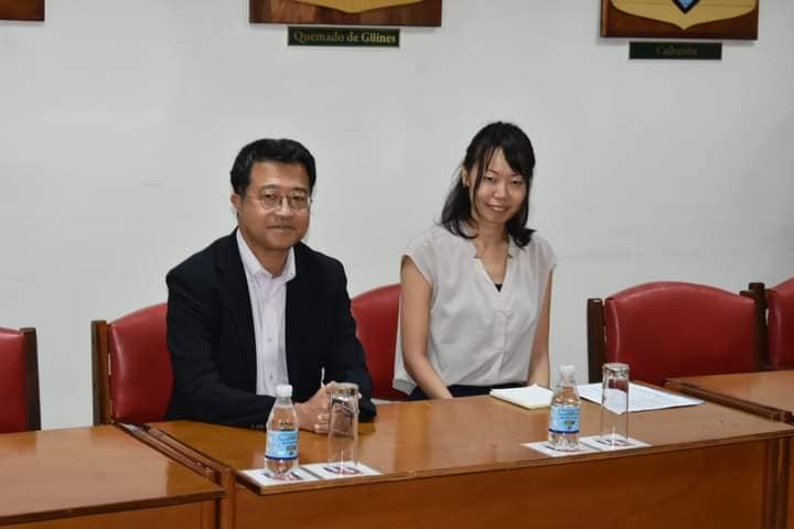 Embajador de Japón en Cuba, Excelentí­simo Señor Kenji Hirata, y la Sra.Kozue Asai, coordinadora de Asistencia Financiera No Reembolsable para proyectos comunitarios de seguridad humana.