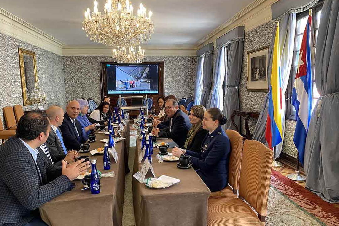 Reunión en Colombia de amigos de Cuba