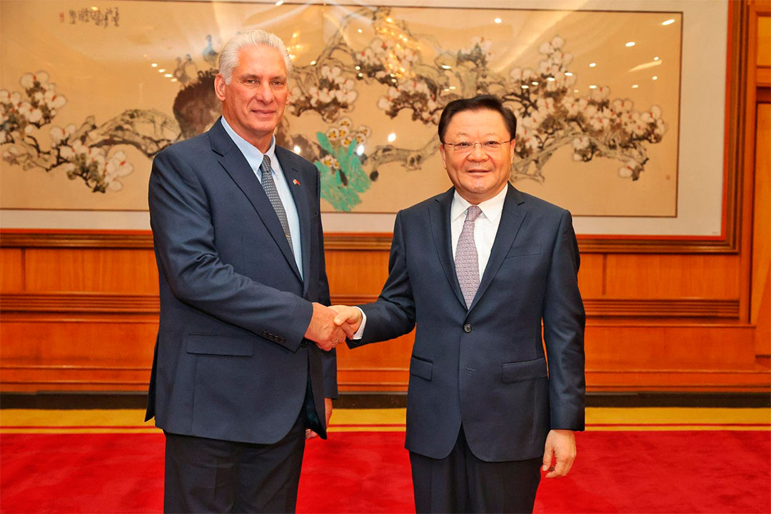 Presidente de Cuba, Miguel Díaz-Canel sostiene encuentro con Wang Weizhong, vicesecretario del Comité Provincial del Partido Comunista de China y gobernador de Guangdong.
