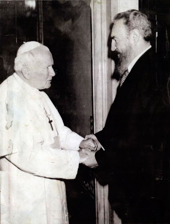 Fidel Castro con el Papa Juan Pablo II- Visita de Fidel al Vaticano en Noviembre de 1996 Foto: Archivo de Granma