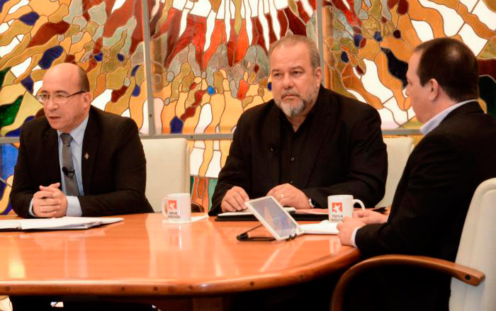 Mesa Redonda con los Ministros