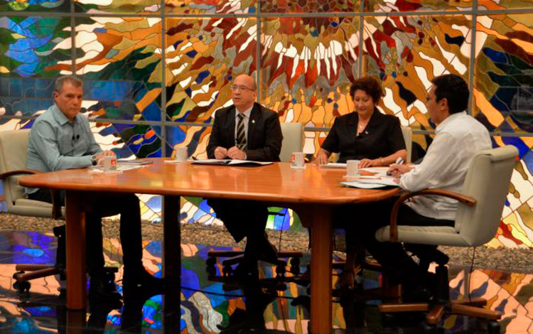 Ministros de Turismo, Educación y Transporte de Cuba informan sobre el enfrentamiento al COVID-19.