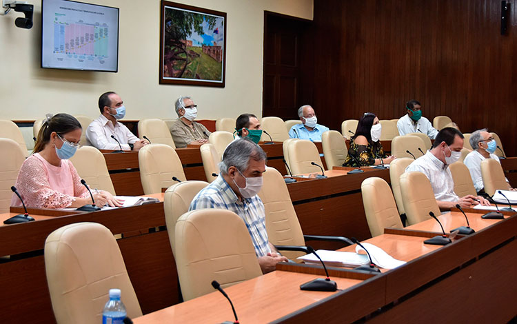 Reunión del presidente de Cuba, Miguel Dí­az-Canel, con expertos de Salud Pública de Cuba,