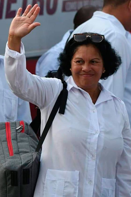 Doctora villaclareña Lidia González Agí¼ero, integrante de la Brigada Henry Reeve en Belice.