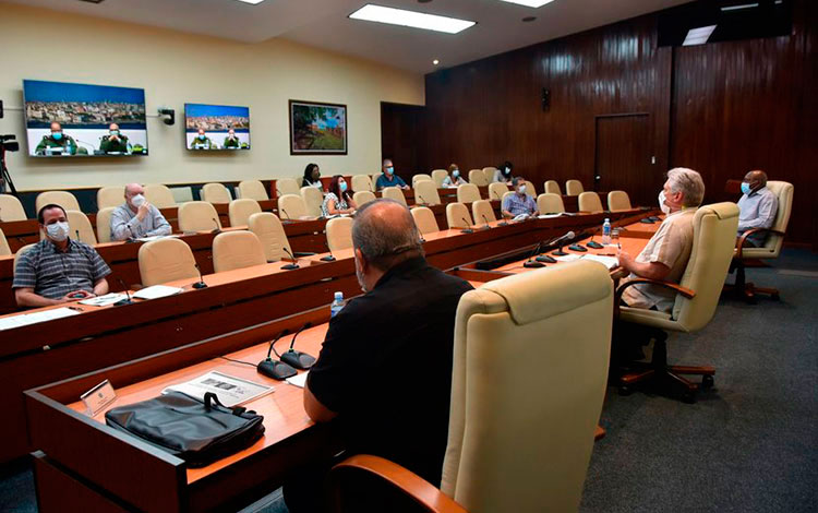 Reunión de análisis de la COVID-19 en Cuba, encabezada por el presidente, Miguel Díaz-Canel.