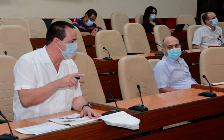 Reunión de análisis de la COVID-19 en Cuba, encabezada por el presidente, Miguel Díaz-Canel.