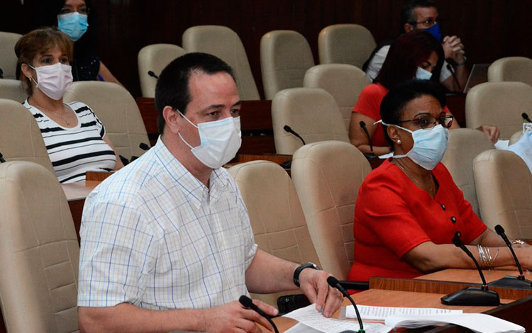 Reunión de análisis de la COVID-19 en Cuba, encabezada por el presidente, Miguel Díaz-Canel.