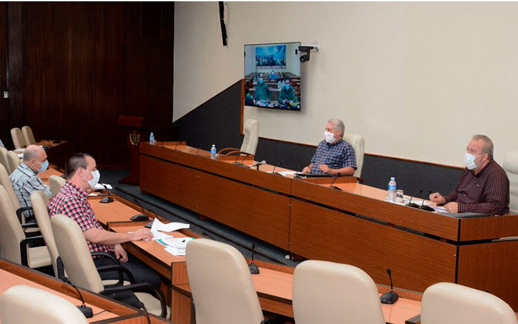 Reunión de análisis de la COVID-19 en Cuba, encabezada por el presidente, Miguel Díaz-Canel.