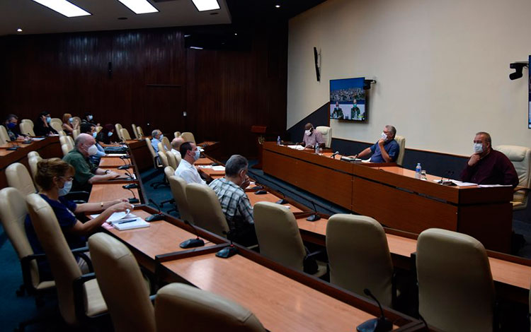 Reunión de análisis de la COVID-19 en Cuba, encabezada por el presidente, Miguel Díaz-Canel.