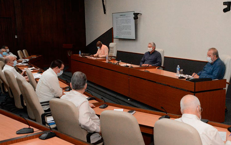 Reunión de análisis de la COVID-19 en Cuba, encabezada por el presidente, Miguel Díaz-Canel.