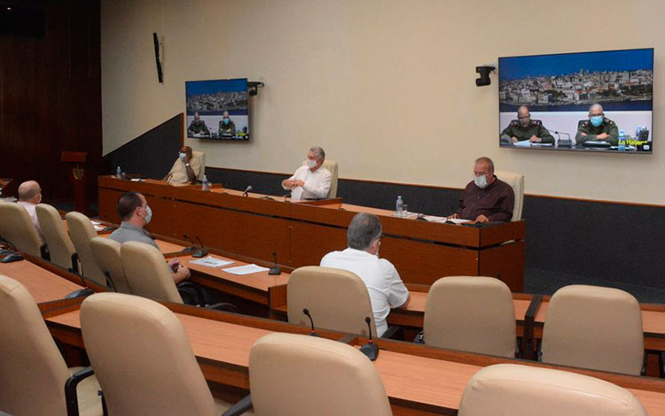 Reunión de análisis de la COVID-19 en Cuba, encabezada por el presidente, Miguel Díaz-Canel el 17 de julio de 2020.