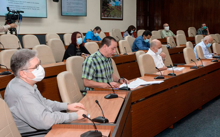 Reunión de análisis de la COVID-19 en Cuba, encabezada por el presidente, Miguel Díaz-Canel el 21 de julio de 2020.