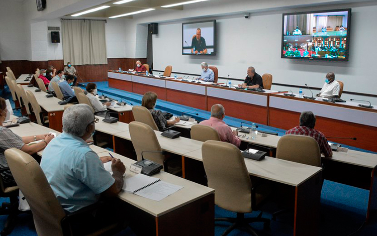 Reunión de análisis de la COVID-19 en Cuba, encabezada por el presidente, Miguel Díaz-Canel.