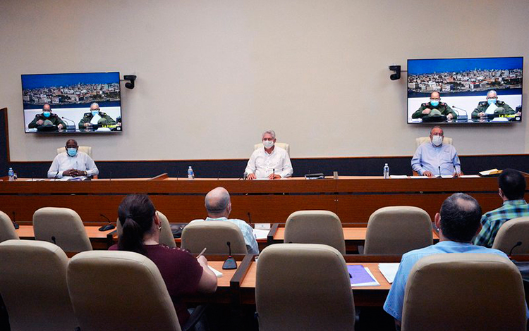 Reunión de análisis de la COVID-19 en Cuba, encabezada por el presidente, Miguel Díaz-Canel, el 10 de agosto de 2020.