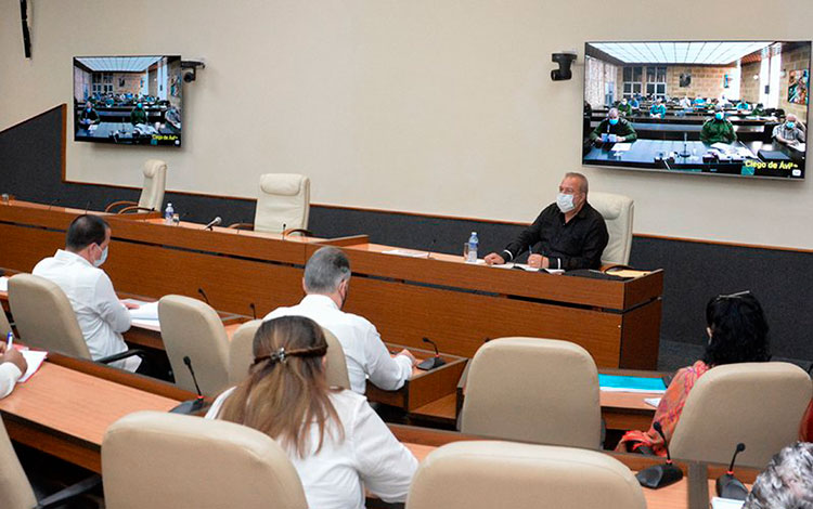 Reunión de análisis de la COVID-19 en Cuba, encabezada por el  primer ministro, Manuel Marrero Cruz.