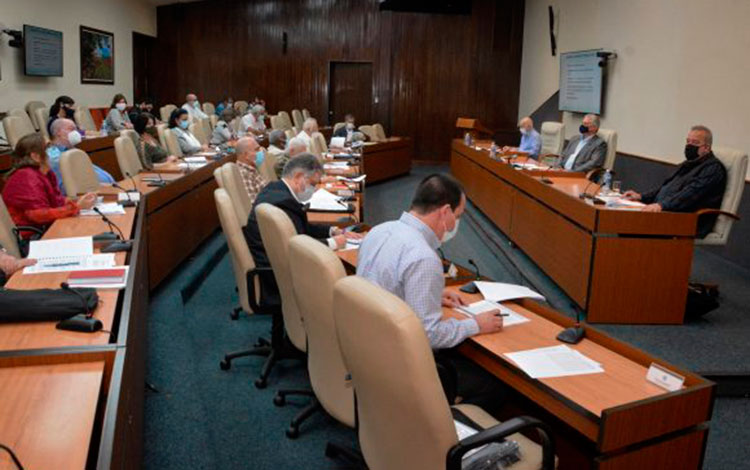 Reunión de análisis de la COVID-19 en Cuba, encabezada por el presidente, Miguel Díaz-Canel, el 8 de enero de 2021..