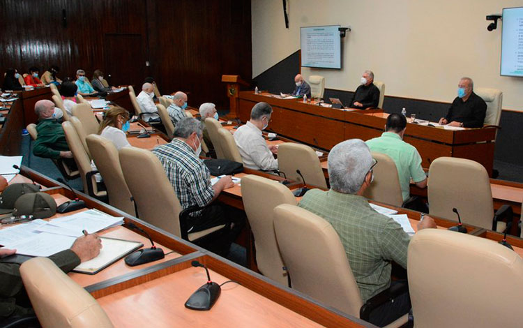 Reunión de análisis de la COVID-19 en Cuba, encabezada por el presidente, Miguel Díaz-Canel, el 5 de marzo de 2021..