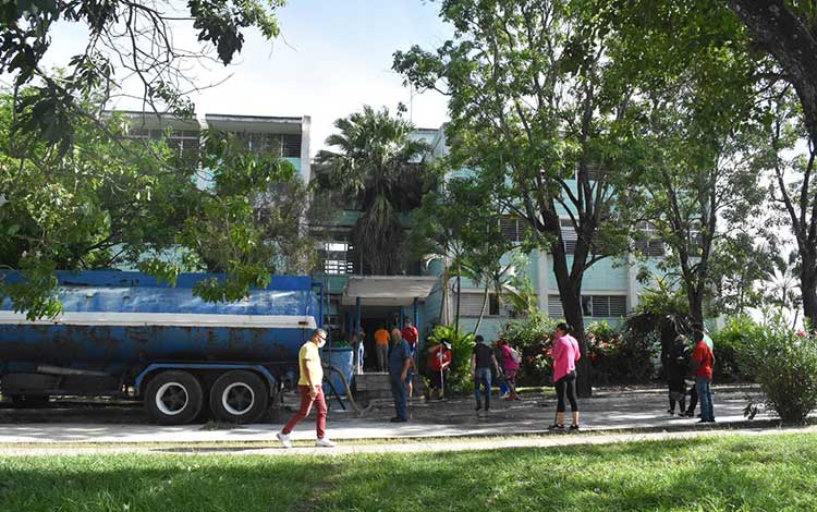 Hospital acondicionado en el policlínico Marta Abreu, de Santa Clara.