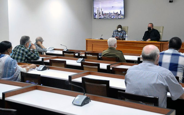 Primer ministro de Cuba, Manuel Marrero, preside reunión del grupo temporal de trabajo para el control de la COVID-19.