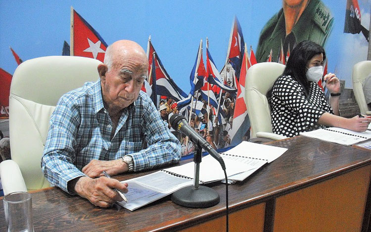 Machado Ventura consideró que Villa Clara presenta avances en el Programa del Médico y la Enfermera de la Familia comparado con otros años, pero que no puede perder de vista las debilidades del análisis.