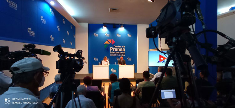 Conferencia de prensa del Doctor en Ciencias Jorge González Pérez, presidente de la Sociedad cubana de Medicina Legal.