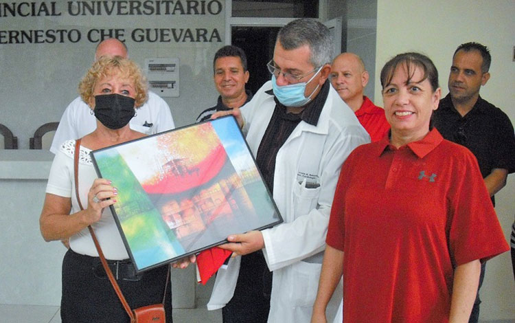 Central de Trabajadores de Cuba reconoce a la Sociedad Cubana de Cardiologí­a en Villa Clara.