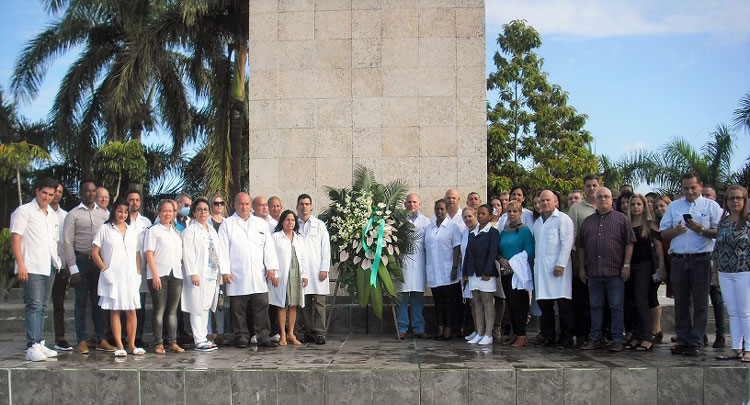 Inicio de la jornada de homenaje a los trabajadores de la Salud.