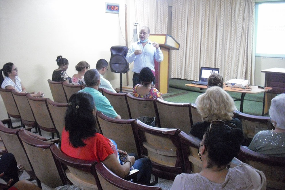 Jornada científica del hospital pediátrico José Luis Miranda.