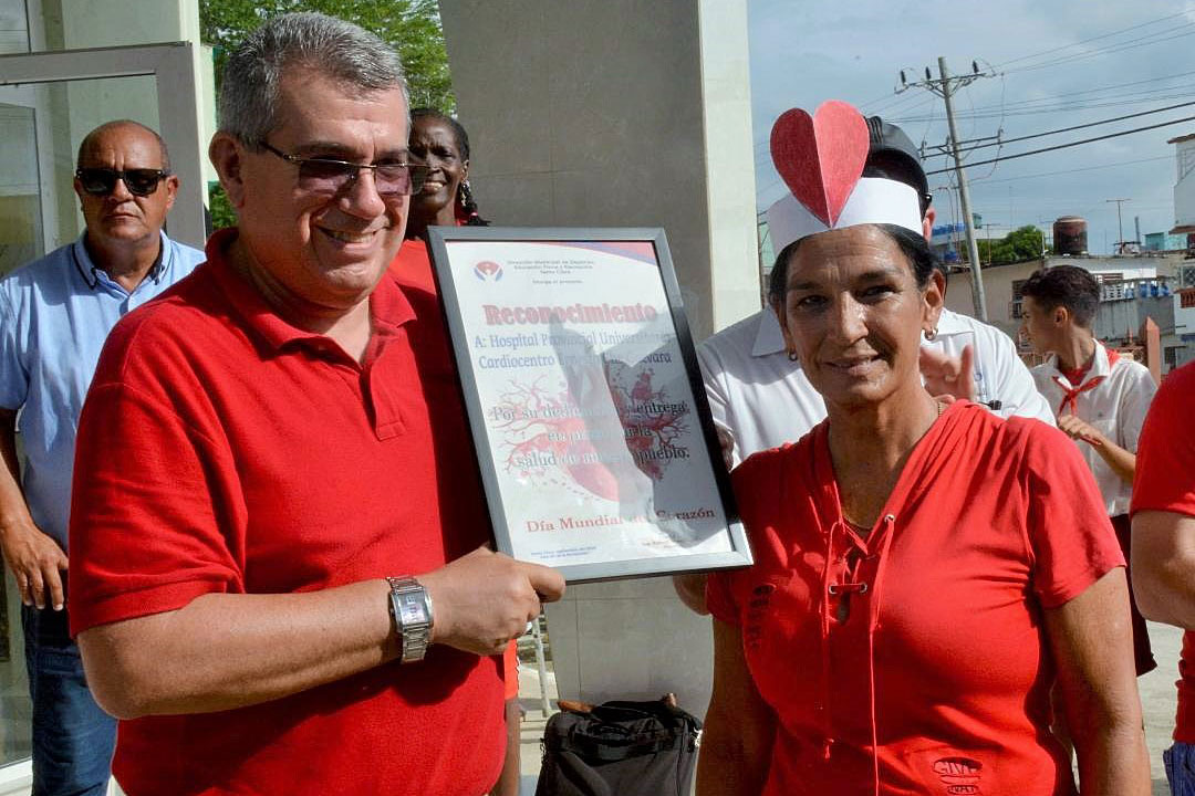 Reconocimiento al Cardiocentro de Villa Clara.