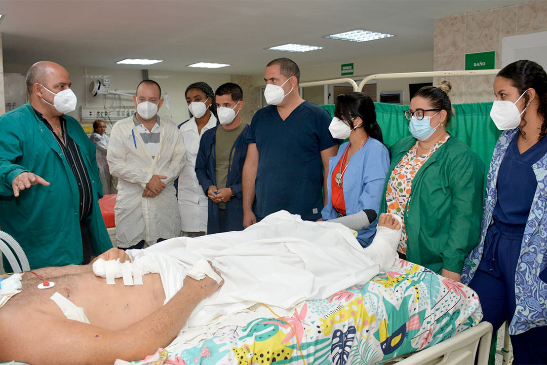 Pase de visita a paciente grave en el hospital Arnaldo Milián Castro, de Villa Clara.