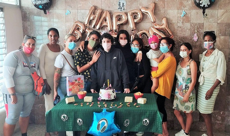 Cumpleaños colectivo en la Sala de Oncohematología del Hospital Pediátrico de Villa Clara.
