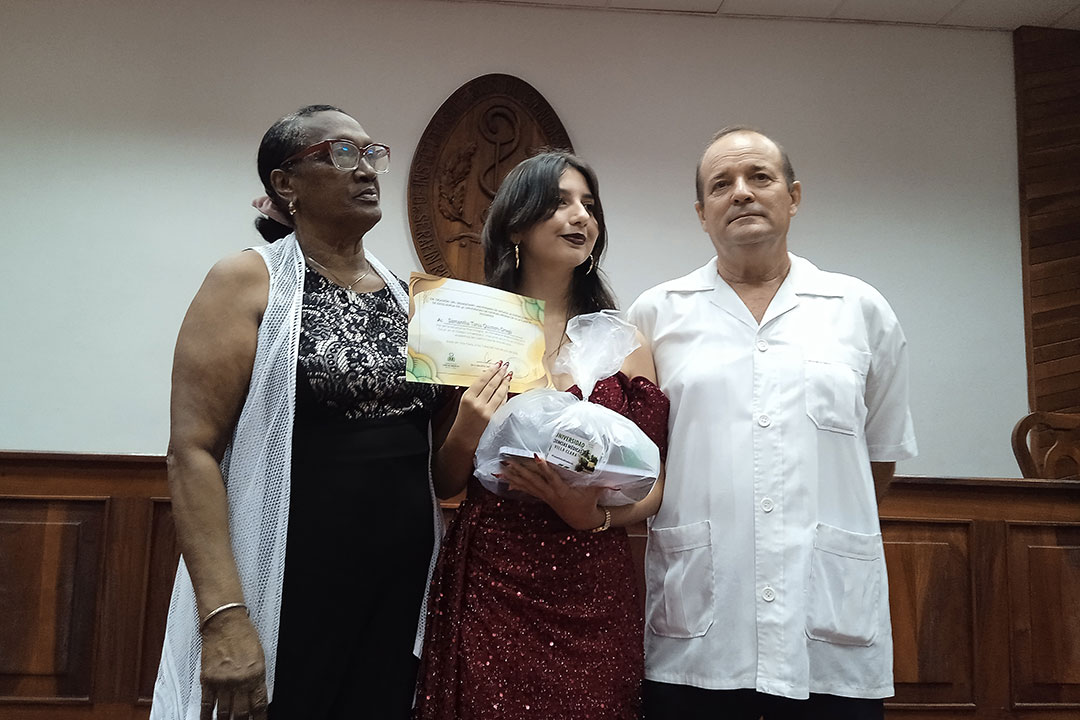  Samantha Tania Quintero Ortega, graduada.