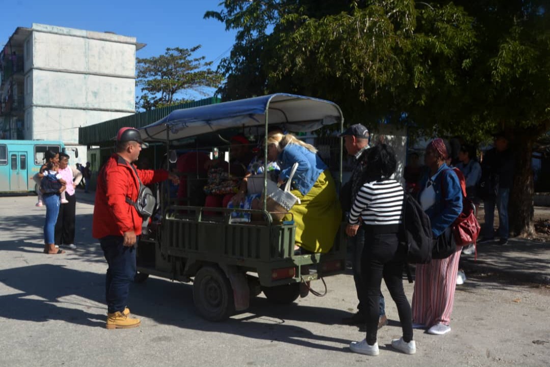 Empleo de triciclo eléctrico en el transporte urbano.
